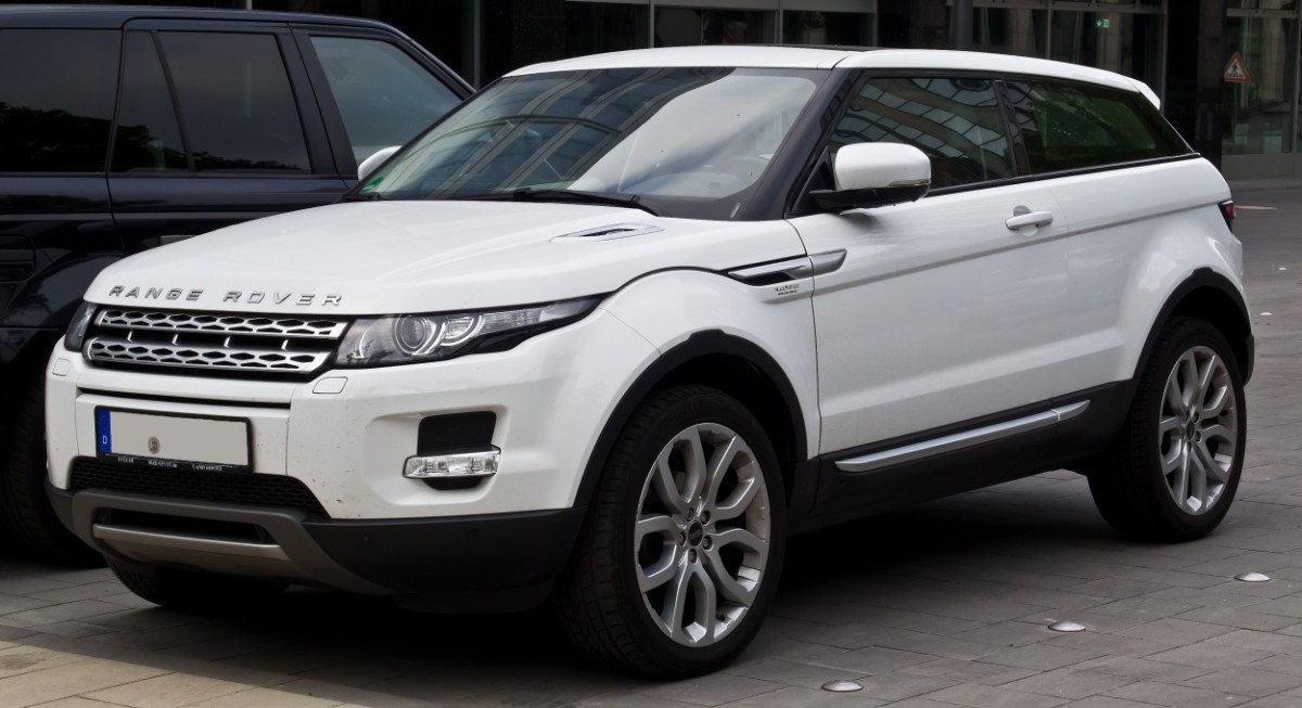 La range rover, une voiture très prisée aujourd'hui.